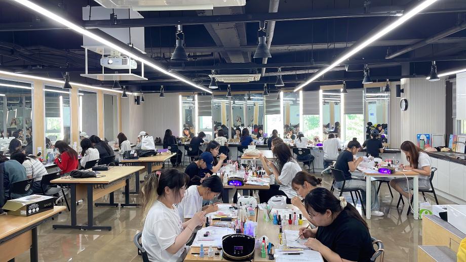 뷰티케어학과, 뷰티네일살롱테크니션 수업!