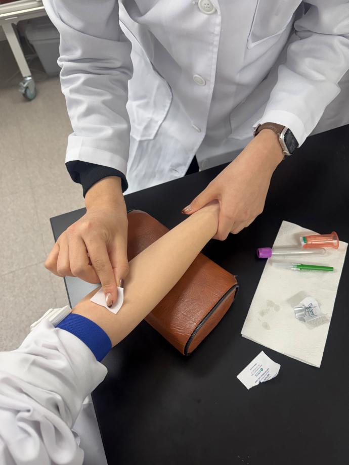 1주차  동아리 활동-각종 채혈 연습